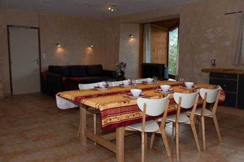Domaine Bellelauze Hotel Bouriège Стая снимка